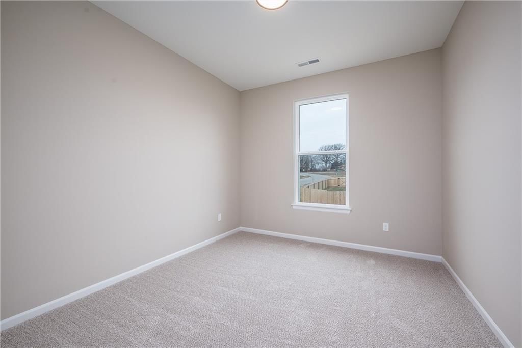 12836 Sewell Avenue — photo 19