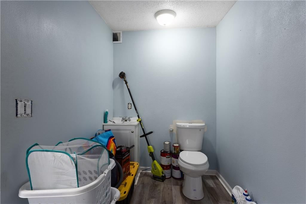 2716 S 52ND Street — photo 8