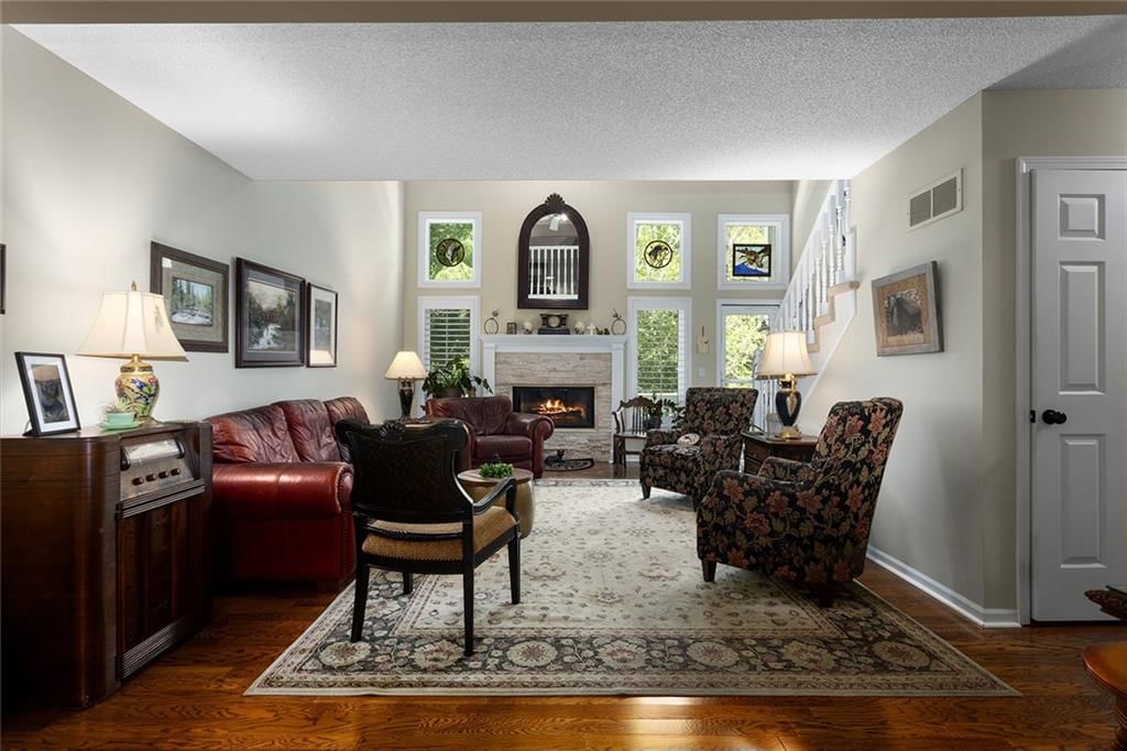 5817 Park Circle — photo 9