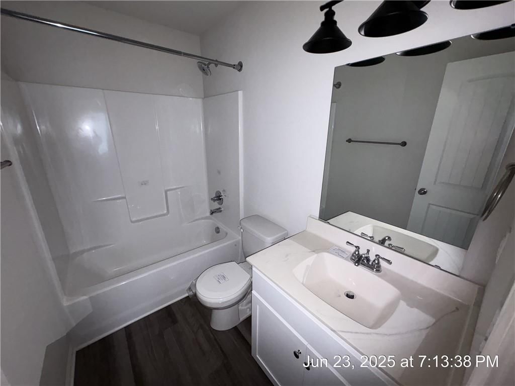 Photo 12 of 20 - 738 Connor Street