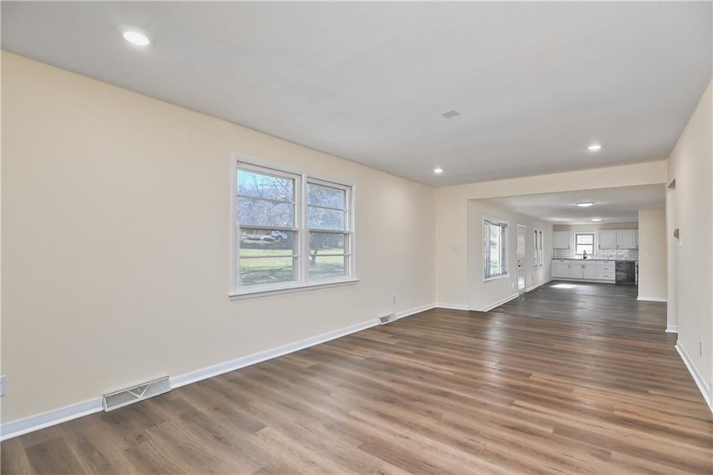 2746 S 69th Street — photo 12