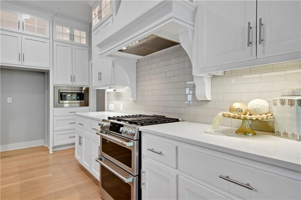 2210 W 73rd Street — photo 8