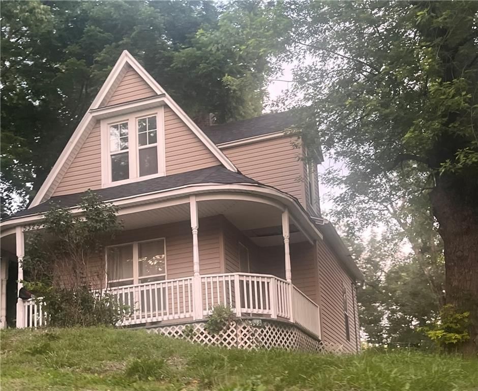 5325 Sawyer Street — photo 2