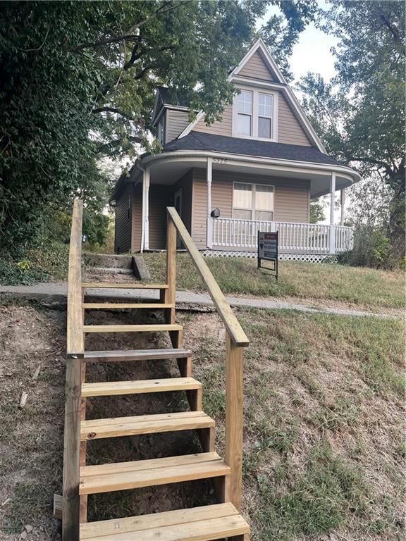 5325 Sawyer Street — photo 3