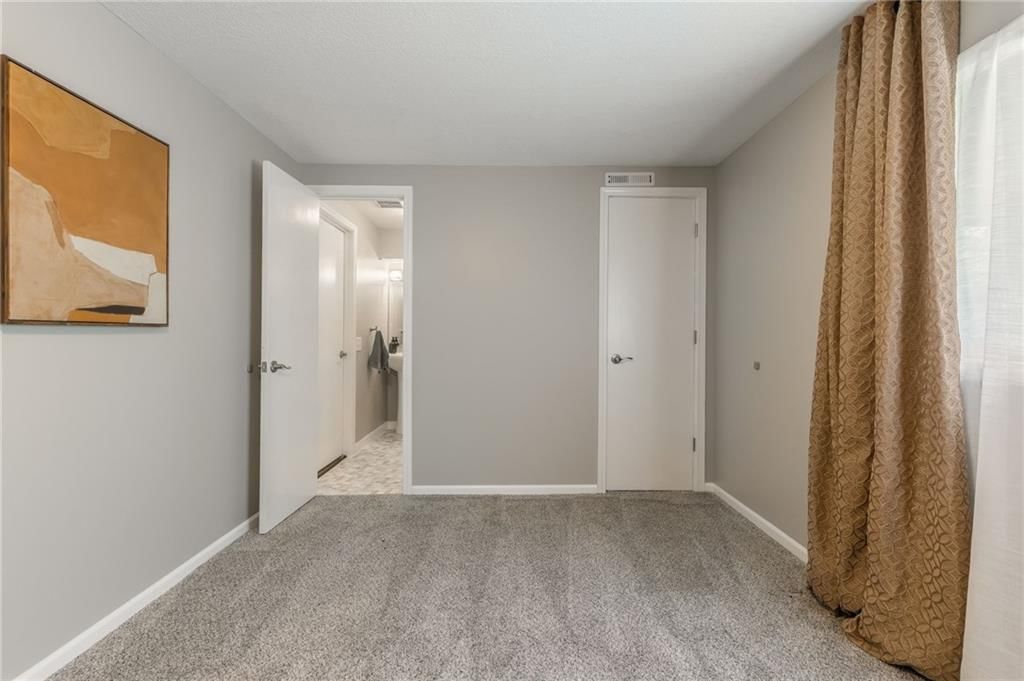 4922 Mockingbird Lane — photo 34