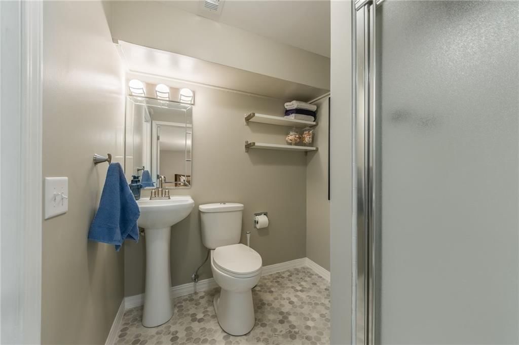 4922 Mockingbird Lane — photo 35