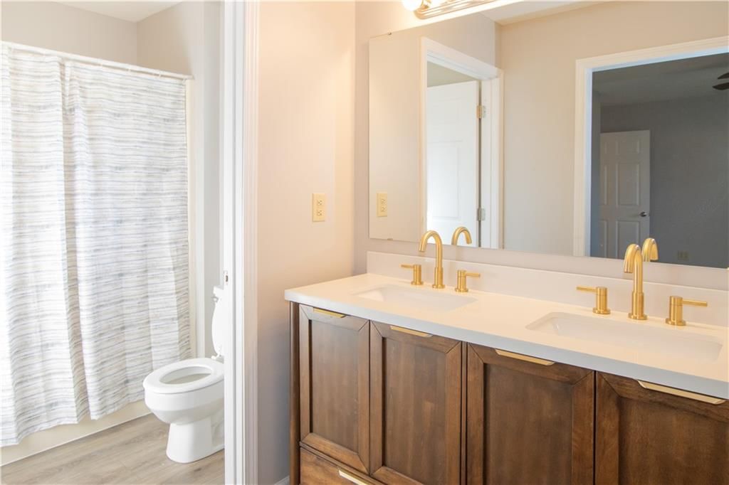 615 Cantebury Street — photo 17