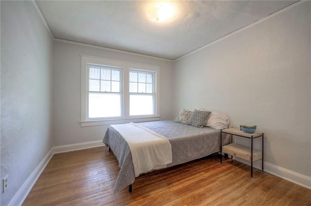 129 S Cypress Avenue — photo 23