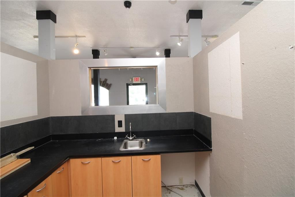 3120 Karnes Suite D Road — photo 3