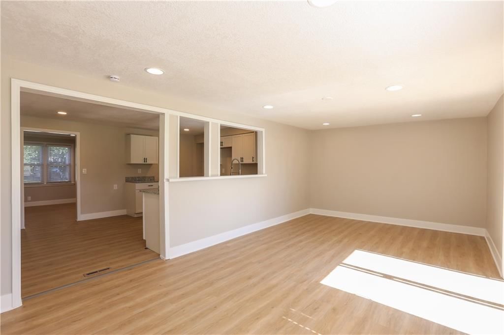 5737 Elm Avenue — photo 12