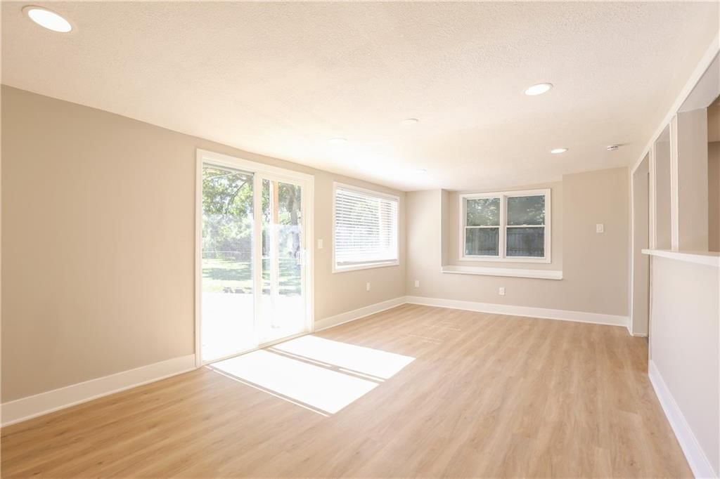 5737 Elm Avenue — photo 14