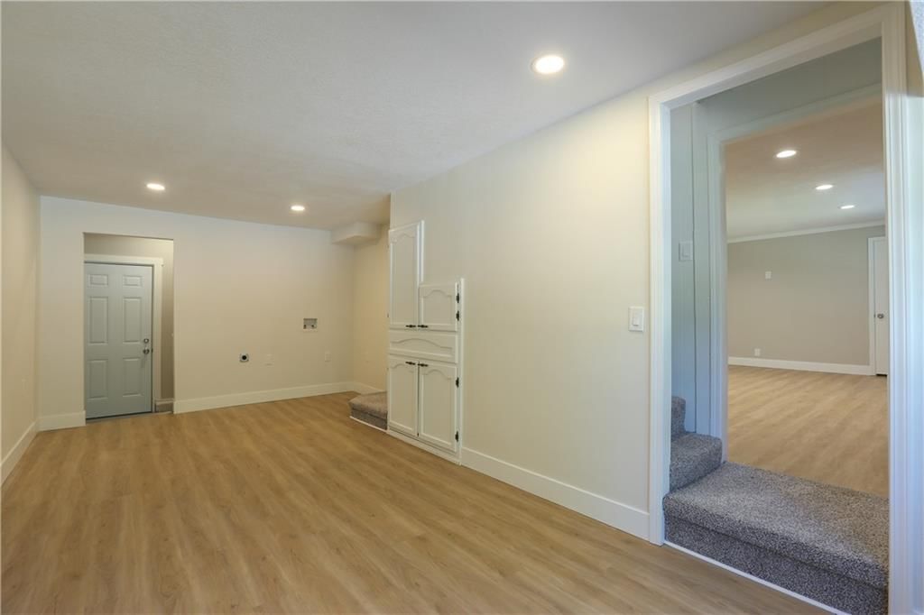 5737 Elm Avenue — photo 15