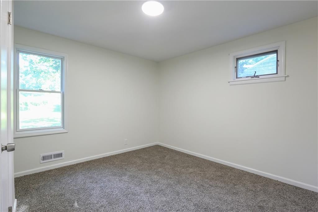 5737 Elm Avenue — photo 19