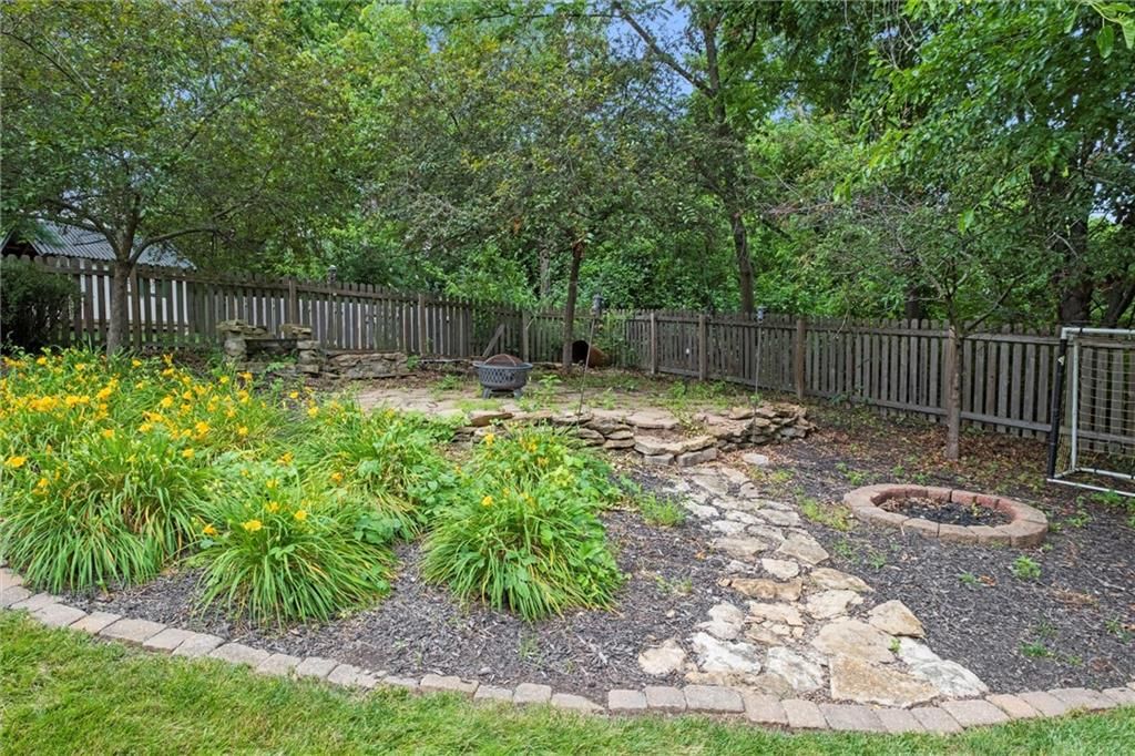 412 Deer Drive — photo 42