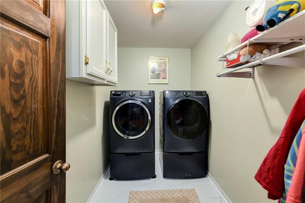 407 Maple Court — photo 16