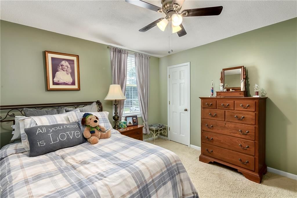 407 Maple Court — photo 18
