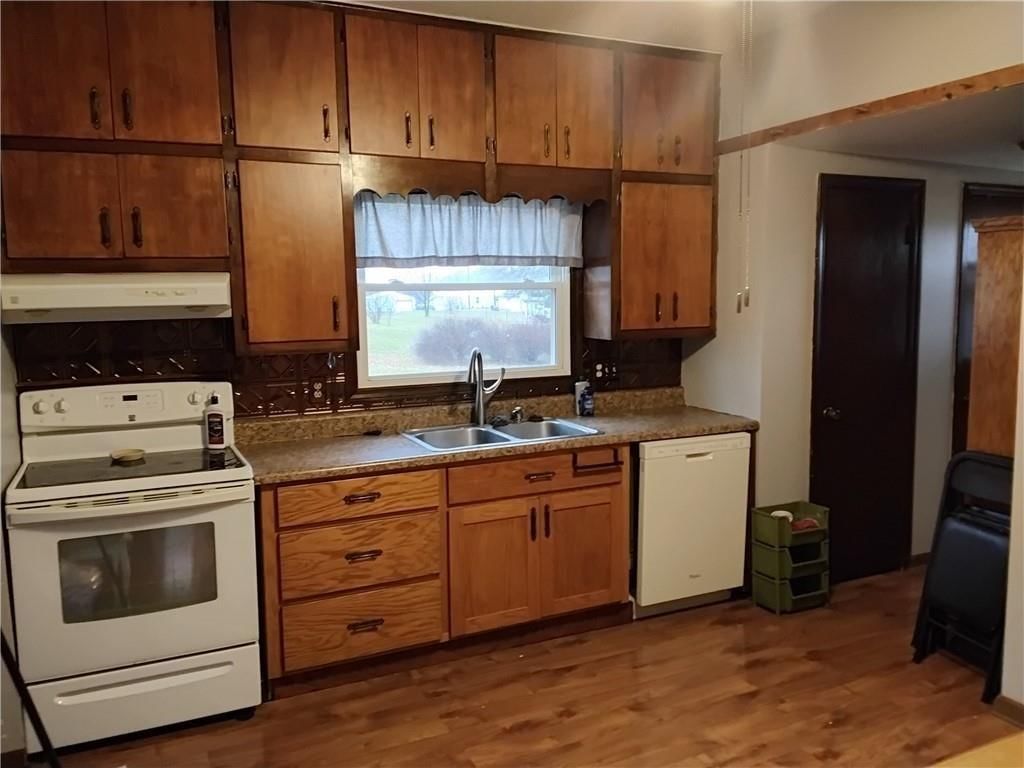 301 E 3rd Street — photo 10