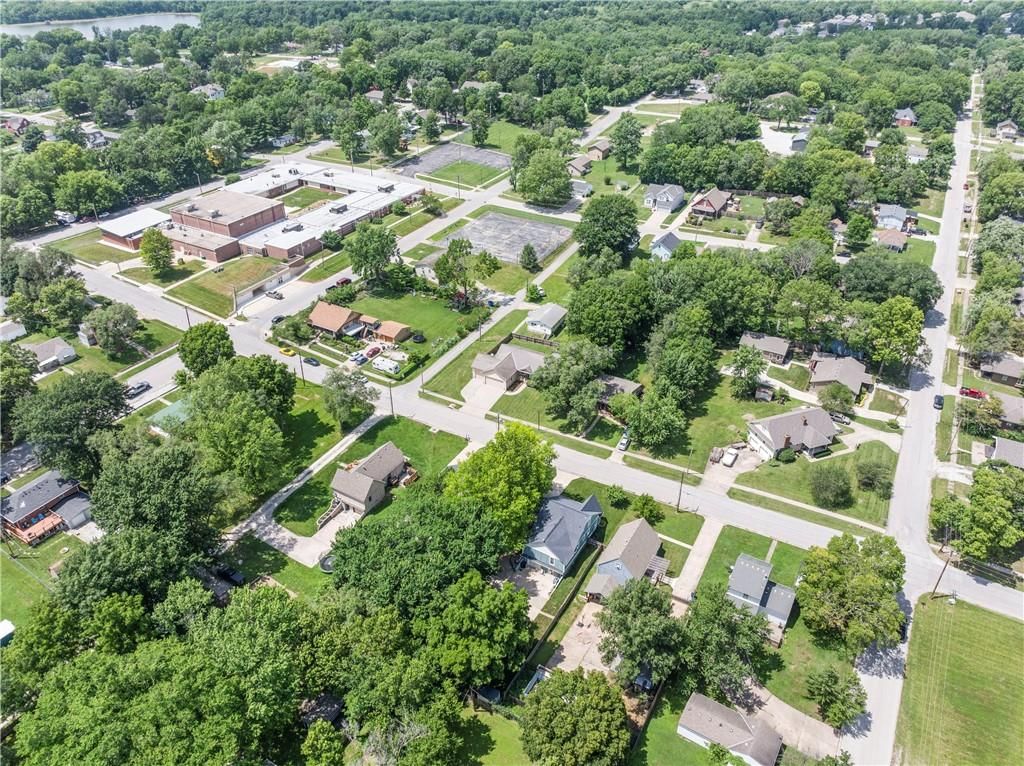 923 E Myrtle Street — photo 46