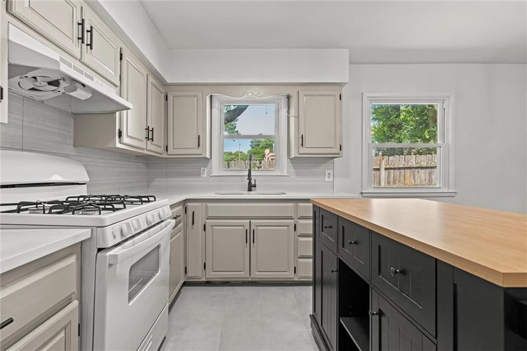 8216 Central Street — photo 11