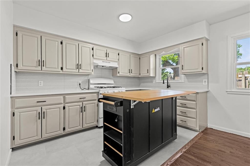 8216 Central Street — photo 12