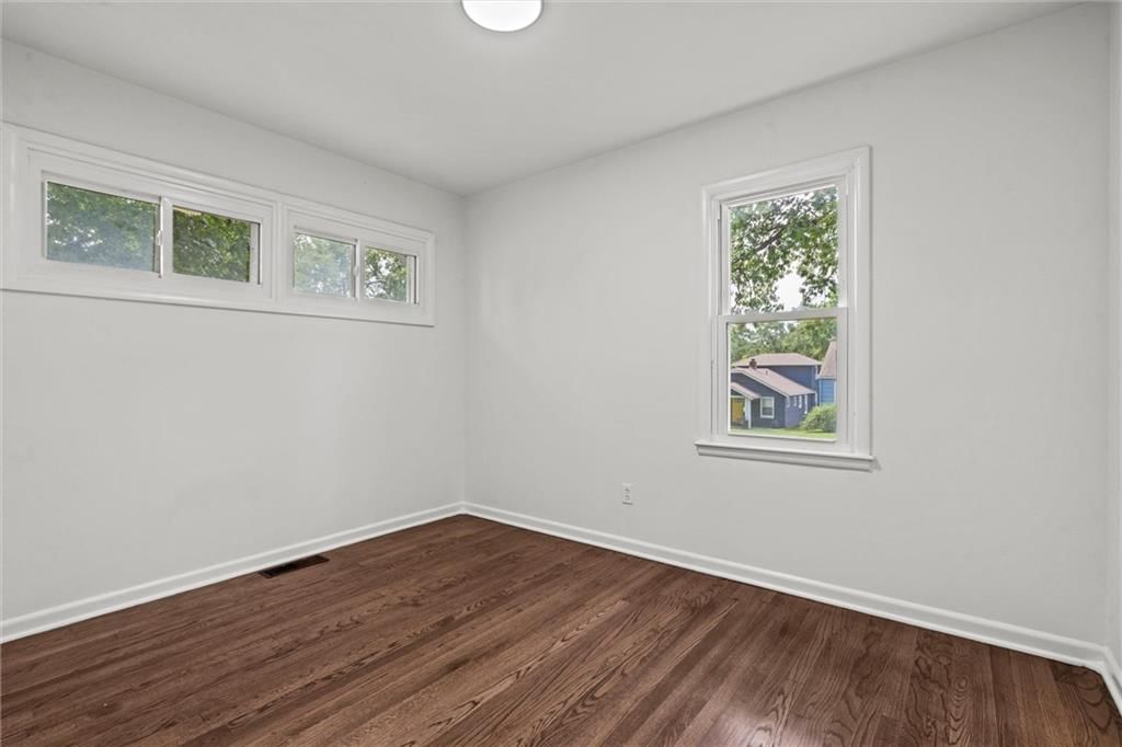 8216 Central Street — photo 21