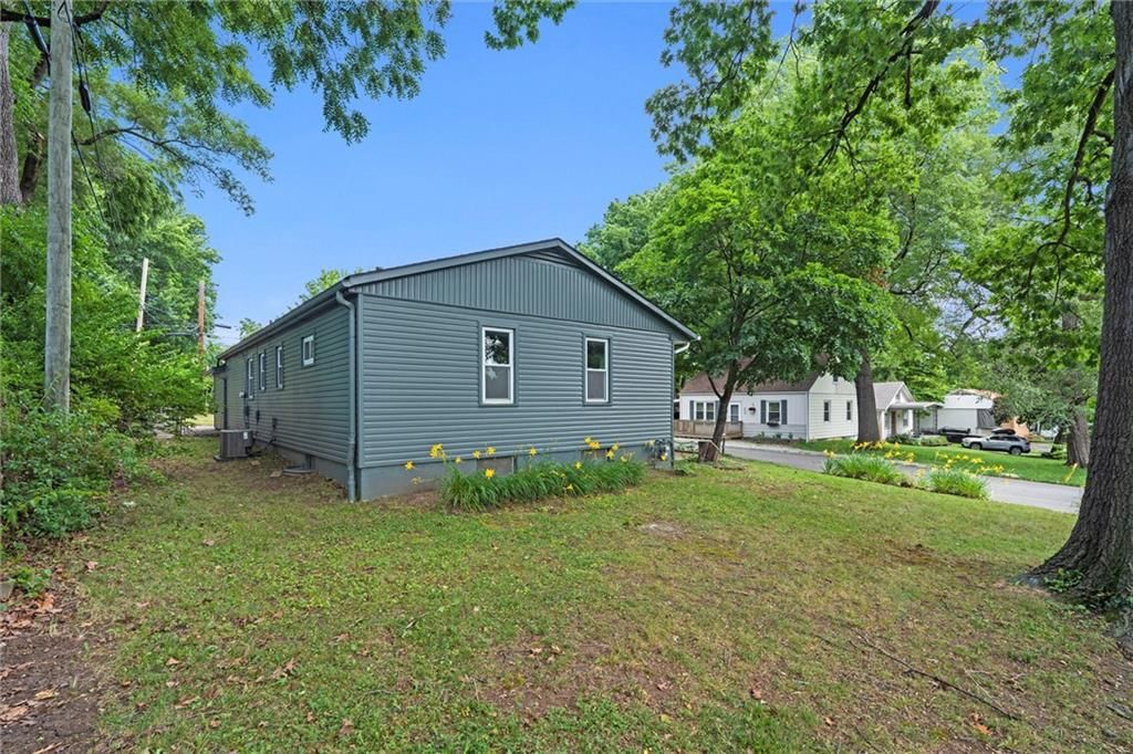 8216 Central Street — photo 24
