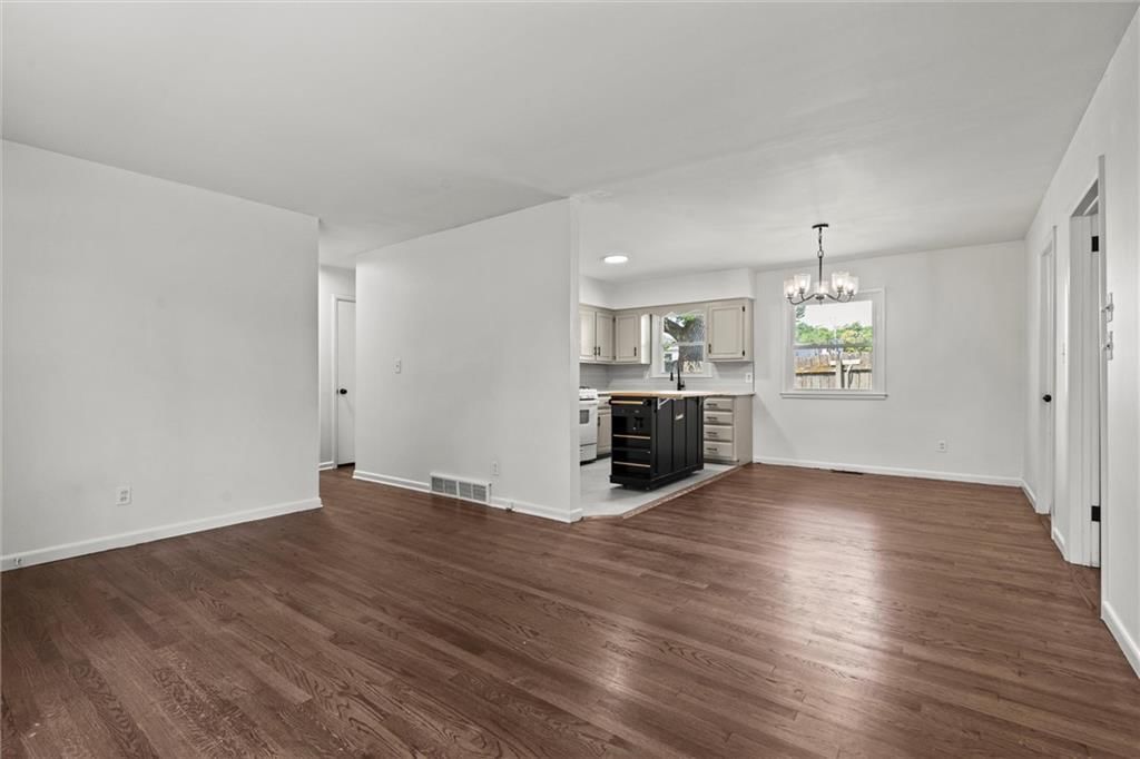 8216 Central Street — photo 6