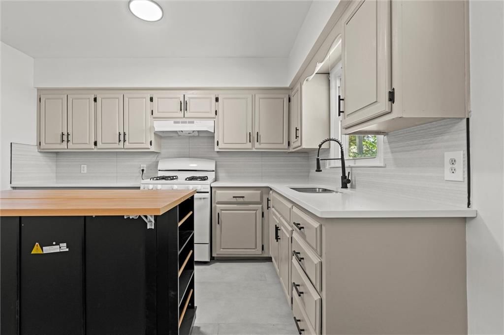 8216 Central Street — photo 10