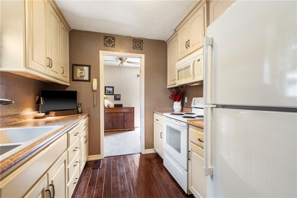 8598 W 108 Place — photo 9