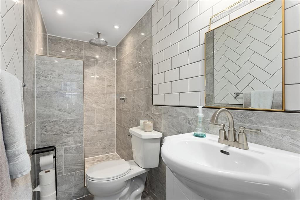 1208 W 21st Street — photo 20
