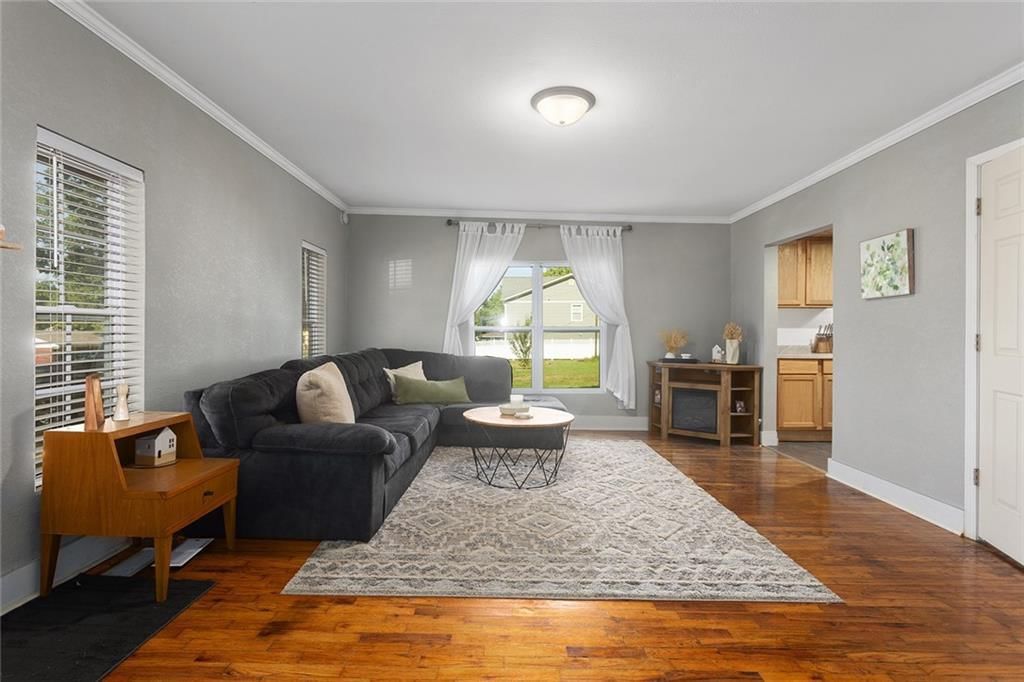 1208 W 21st Street — photo 3