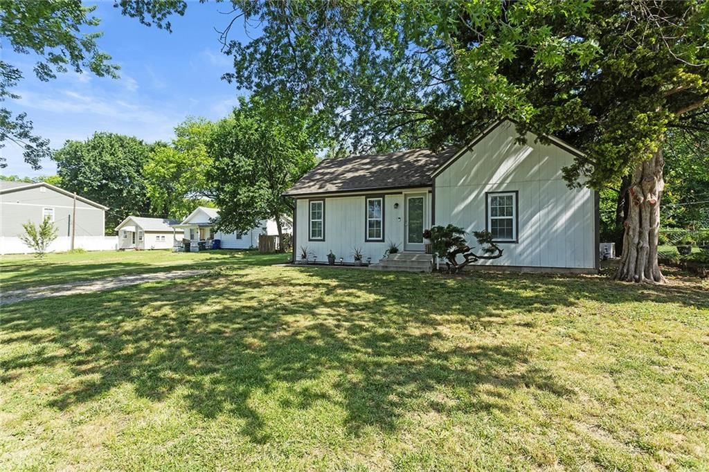 1208 W 21st Street — photo 38