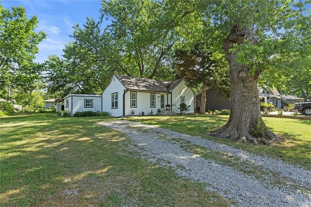 1208 W 21st Street — photo 39