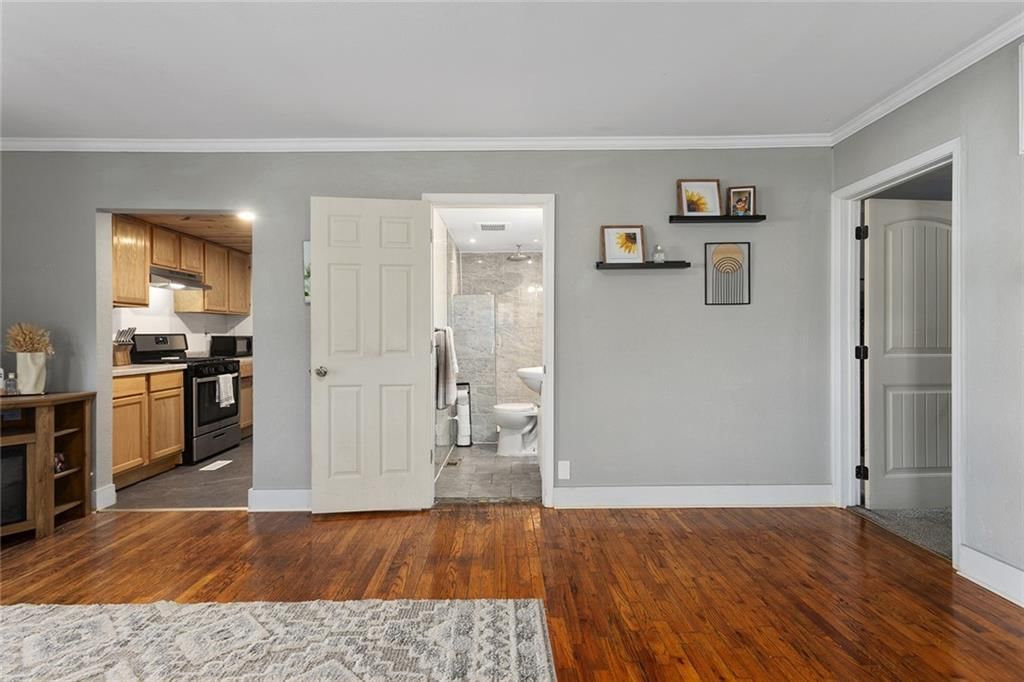 1208 W 21st Street — photo 6