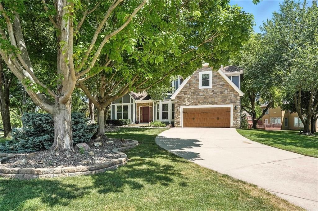 5517 W 153rd Street — photo 3