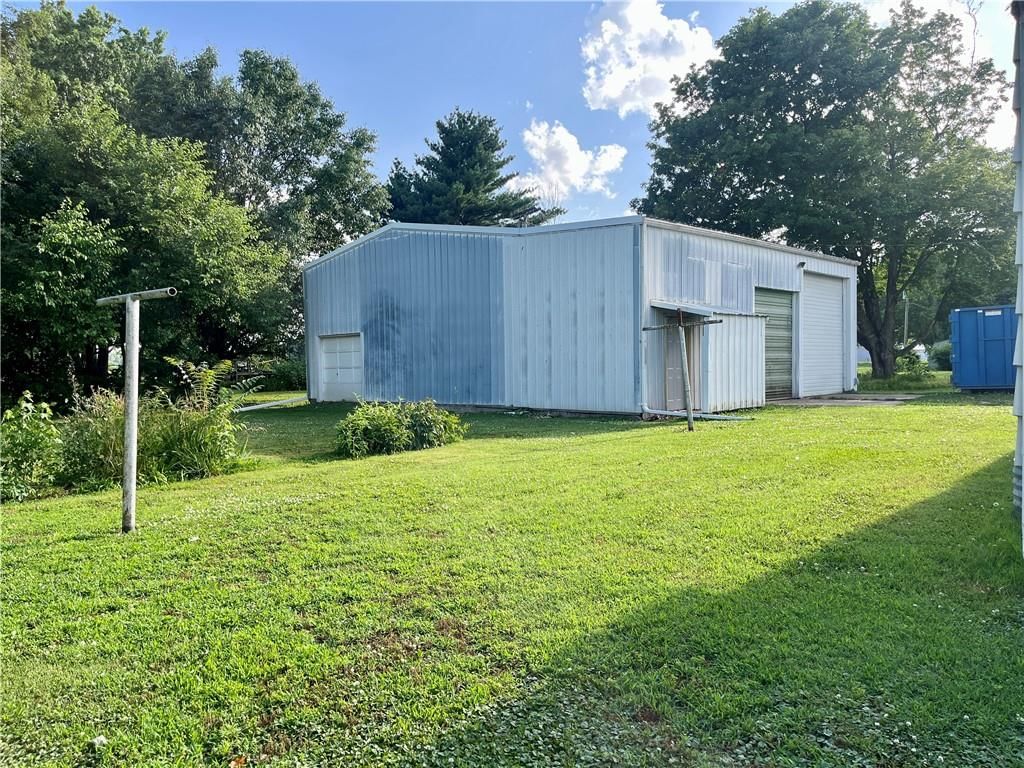 108 W Bridge Street — photo 31