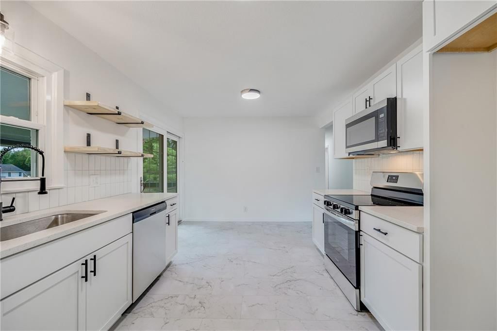 7909 Arnote Road — photo 8