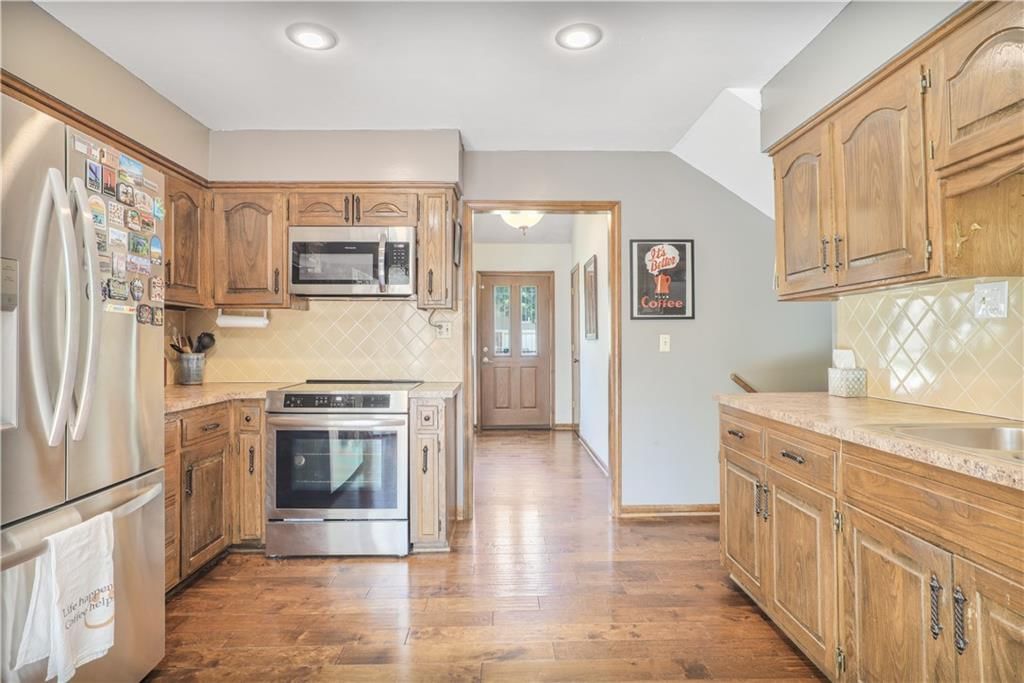 7134 Caenen Avenue — photo 8