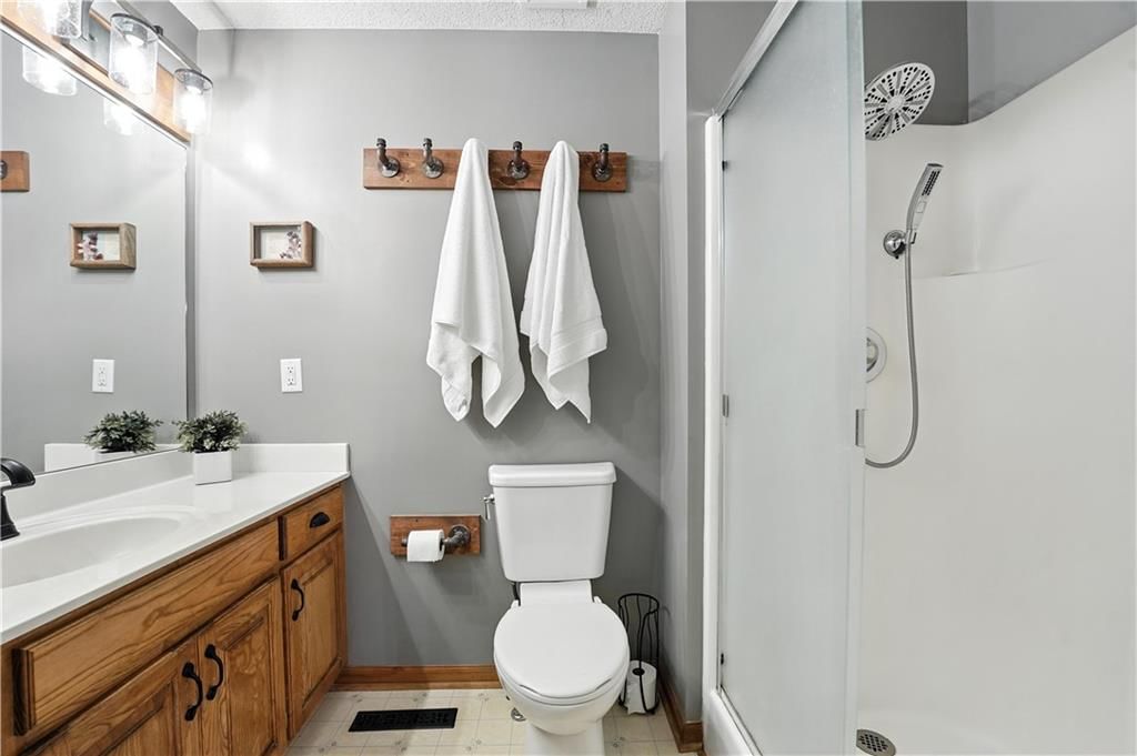933 Pumpkin Ridge Street — photo 15