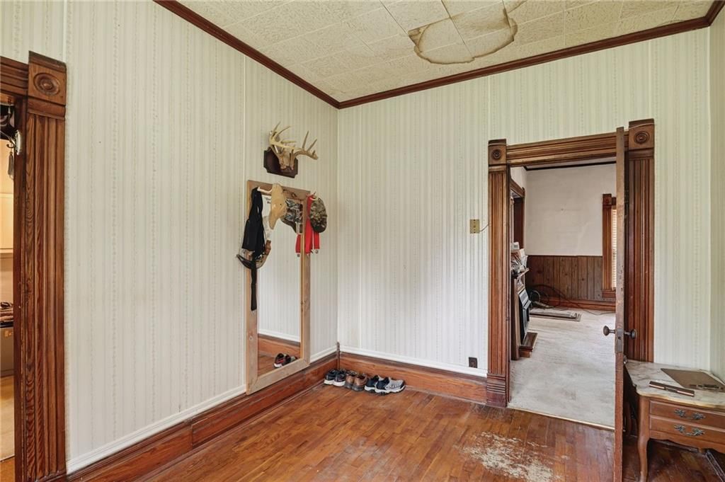 203 N Sloan Street — photo 7