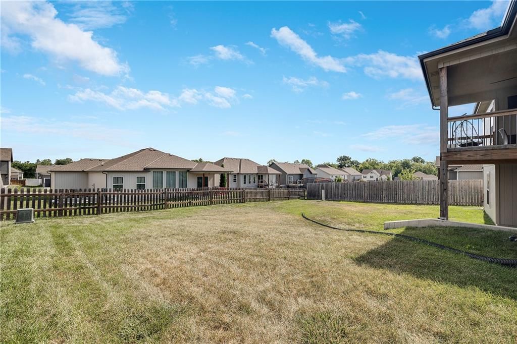 1296 NW Lindenwood Drive — photo 36