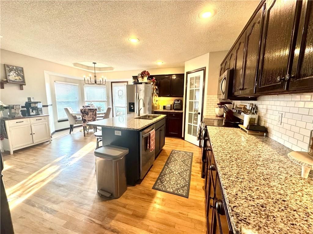411 SW Joseph Lane — photo 6