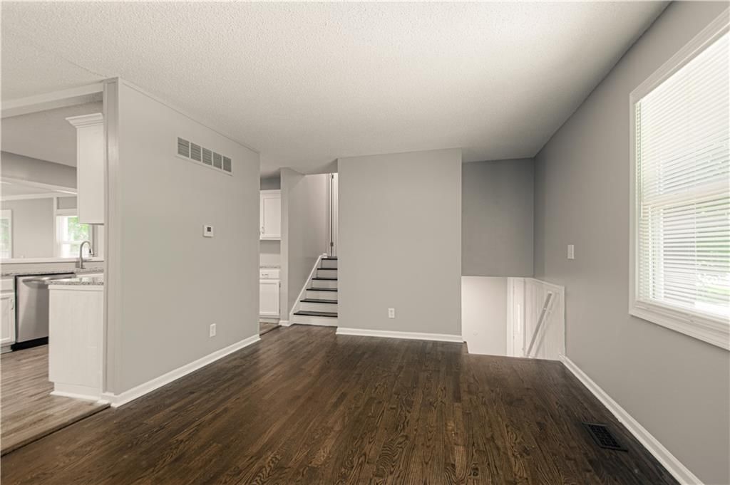 8167 NE 50th Street — photo 9
