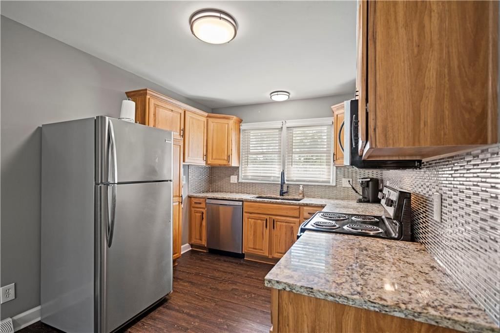 8315 Laurel Avenue — photo 4