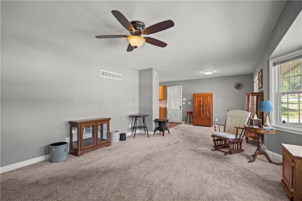 8315 Laurel Avenue — photo 6