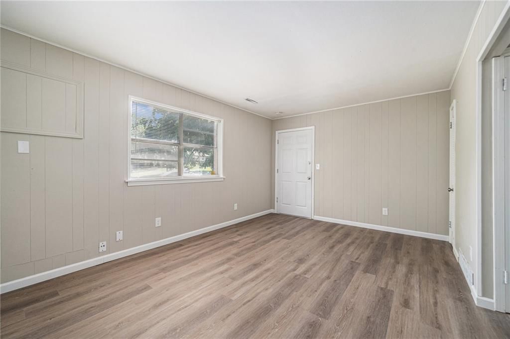 900 E Frederick Road — photo 10