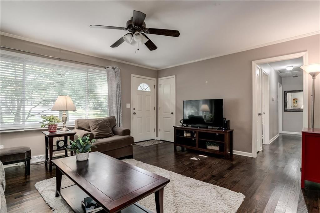9130 Craig Street — photo 9
