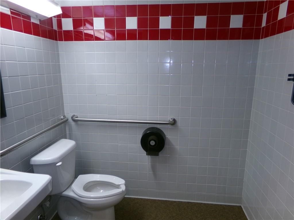 612 North State N State Street — photo 9