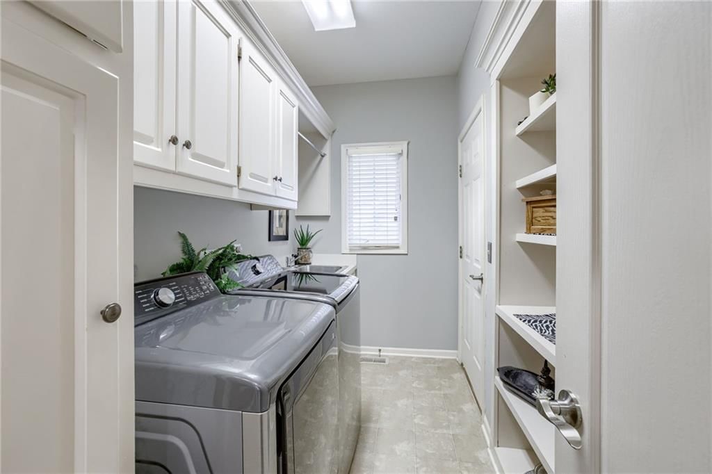 1021 SW Summit Falls Drive — photo 19