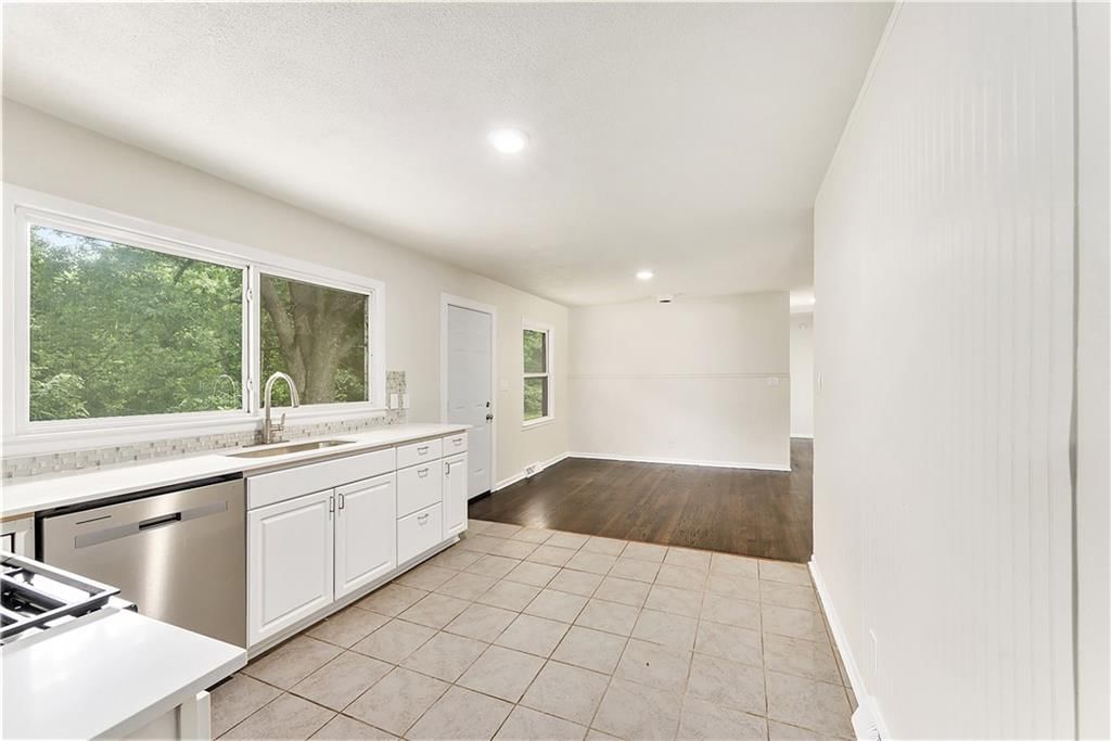 5013 N Fremont Avenue — photo 12